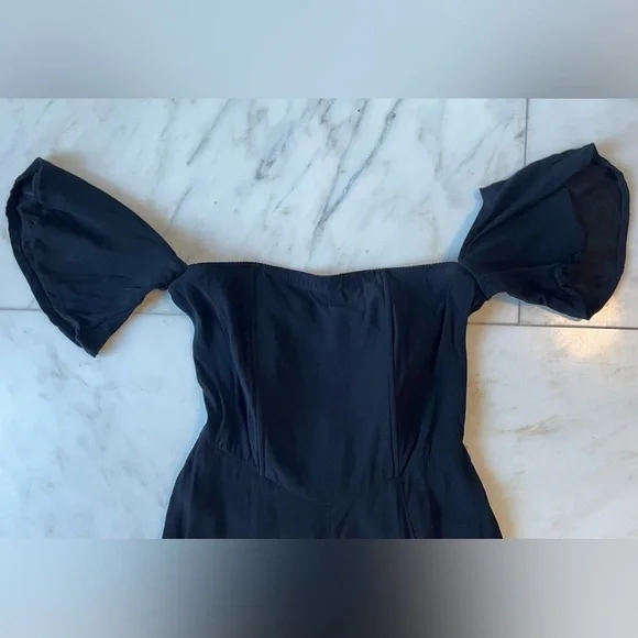 Cupcakes and Cashmere, women’s 4, black fitted jumper with short flutter sleeves - Picture 4 of 9